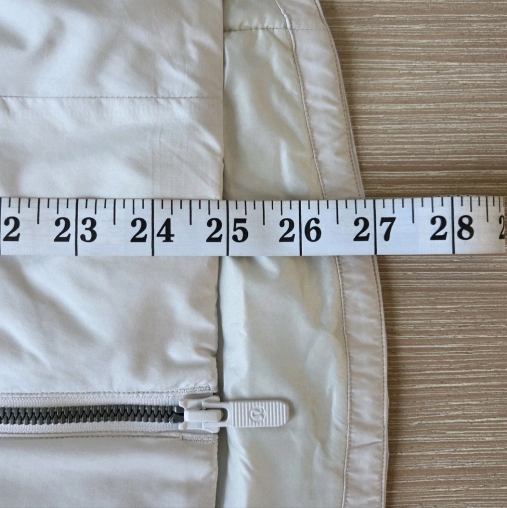 Lululemon Ivory SoftMatte PrimaLoft Insulated Jacket Womens Size 8 - Picture 7 of 12